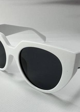 Очки солнцезащитные женские кошечки с поляризацией массивная пластиковая оправа широкие дужки белый1 фото