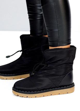 Стильні жіночі чоботи чорного кольору, трендові жіночі дуті чоботи3 фото