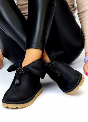Стильні жіночі чоботи чорного кольору, трендові жіночі дуті чоботи2 фото