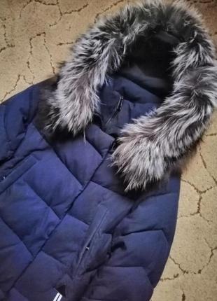 Пальто зимнее  пуховик синий  на синтепоне с капюшоном мехом размер м-л
новое4 фото