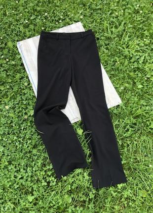 Черные штаны