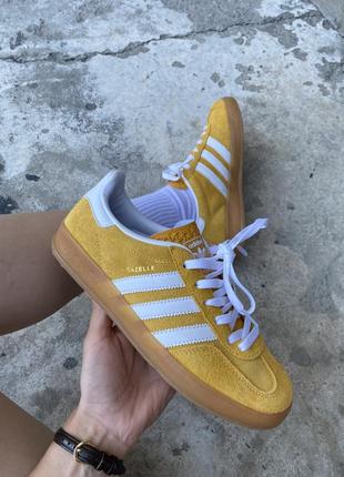 Женские кроссовки adidas gazelle indoor orange peel white 36-37-38-39-40-41