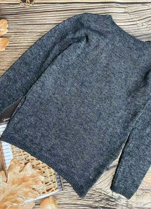 Тёпленький свитерок h&m с пайетками 146/152р7 фото