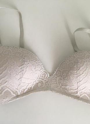 Бюстгалтер