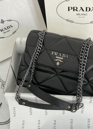 Женская сумка прада черная prada nappa spectrum black