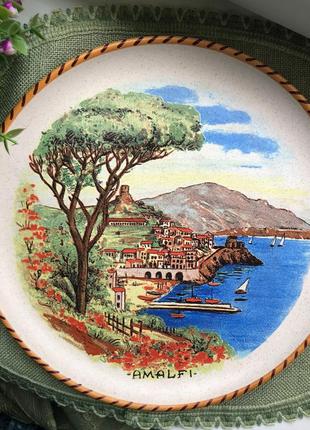 Декоративная настенная тарелка амальфи италия 1996 год винтаж тарелка с видом коллекционная тарелка1 фото