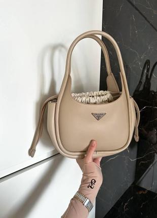 Женская сумка прада бежевая prada beige