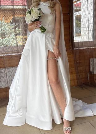 Весільна сукня