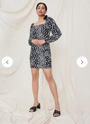 Платье с объемными рукавами 2