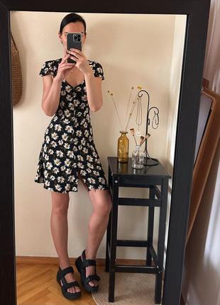 Платье  на пуговицах topshop