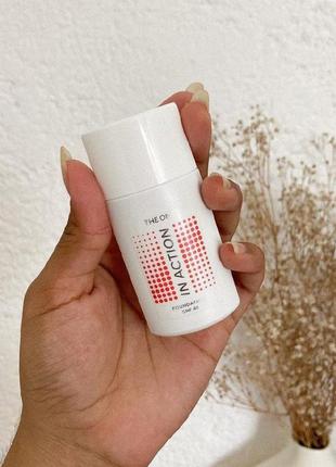 Суперстійка тональна основа the one in action spf 40