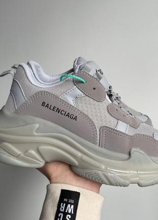 Жіночі кросівки balenciaga triple s clear sole grey