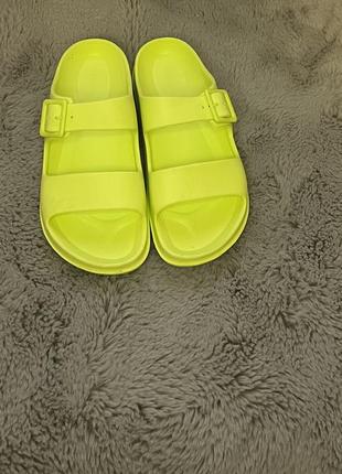 Шлепки жіночі