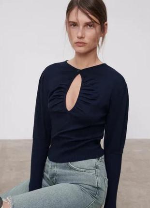 Кофта синяя с вырезом на груди новпи zara s-m