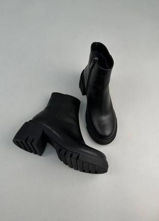 Стильные женские черные ботинки на каблуке, демисезонные, осенние, весенние, кожаные/кожа-женская обувь4 фото