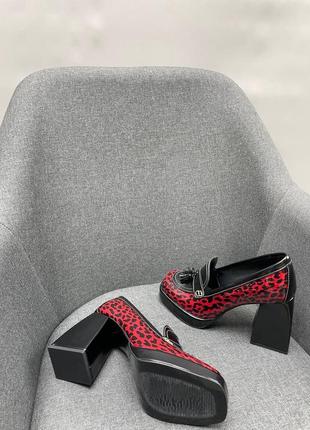 Екслюзивні туфлі з італійської шкіри та замші жіночі на підборах платформі леопардові9 фото