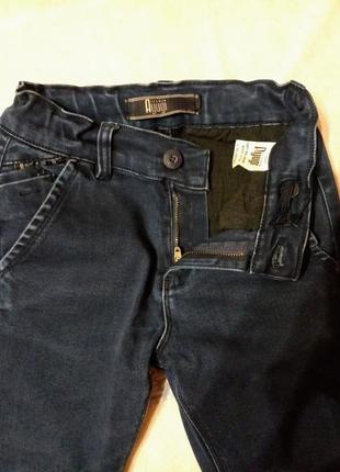 Шикарные фирменные джинсы, на мальчика, 9-10 лет, рост 134 см., без флиса!