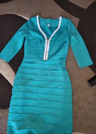 Платье с рукавом 3/4