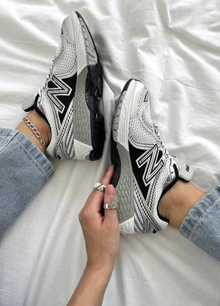 Женские кроссовки new balance