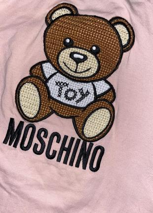 Песочник детский розовый moschino 9-12 месяцев футболка розовая4 фото