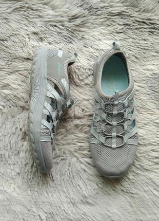 Кроссовки skechers relaxed fit 39р.