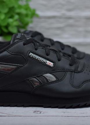 Чорні шкіряні жіночі кросівки reebok classic 36 розміру