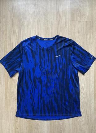 Спортивна футболка nike