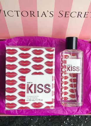 Подарочный набор victoria’s secret в коробке парфюма и спрей just a kiss