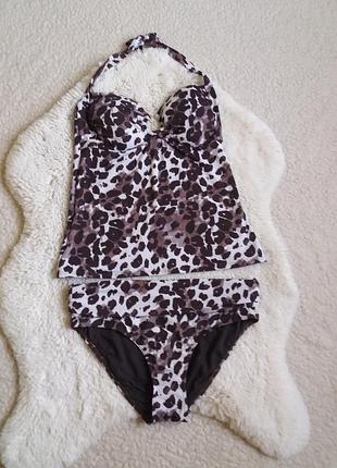 Купальник в анималистический принт