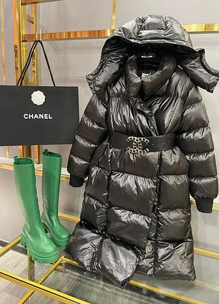 Куртка пуховик в стиле chanel с капюшоном зима длинная с поясом черный лутый