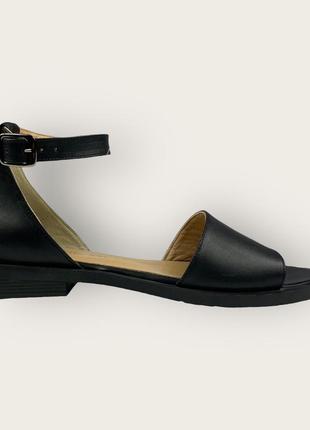 Женские кожаные босоножки на низком ходу черные сандали с закрытой пяткой 12-04 corta mussi 2823 39, черный1 фото