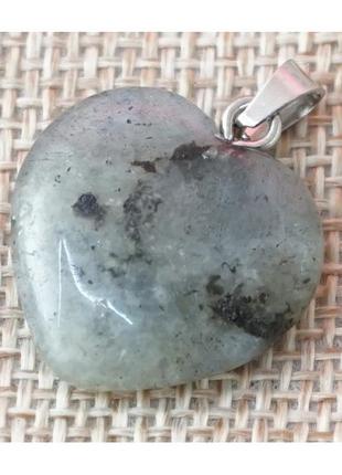 Кулон для дівчини кам'яний серце лабрадорит, підвіска-талісман із каменем