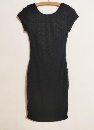 Черное кружевное платье по фигуре3 фото