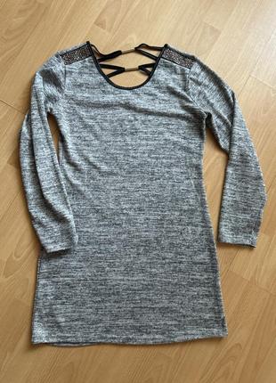 Стильное платье