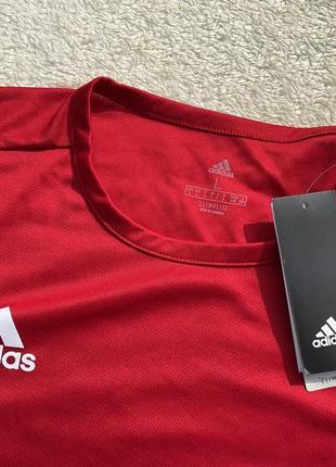 Футболка adidas