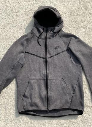 Nike tech fleece