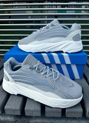 Yeezy 700 41 sale