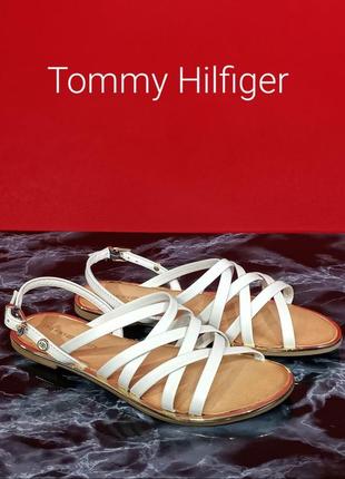 Женские сандалии tommy hilfiger leather strappy flat sandal оригинал7 фото