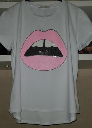 Классная белая футболка с губами принт "губы"1 фото