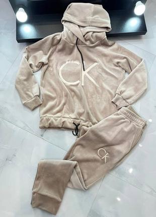 Костюм велюровый calvin klein