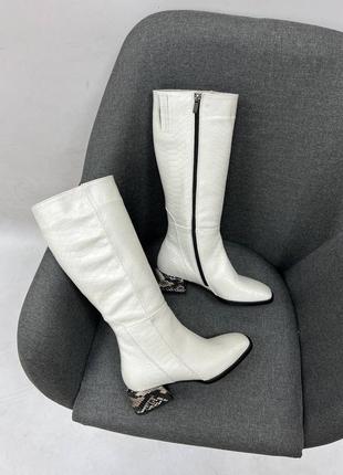 Екслюзивні чоботи з італійської шкіри та замші жіночі на низькому каблуку9 фото