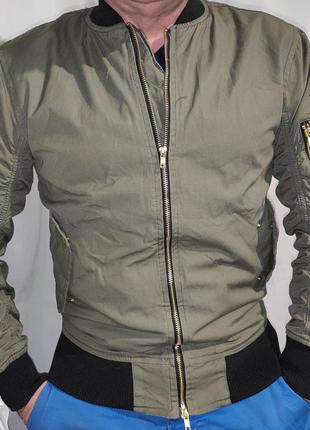 Стильна стокова оригінальна курточка бомбер хакі.h&m.c-м7 фото