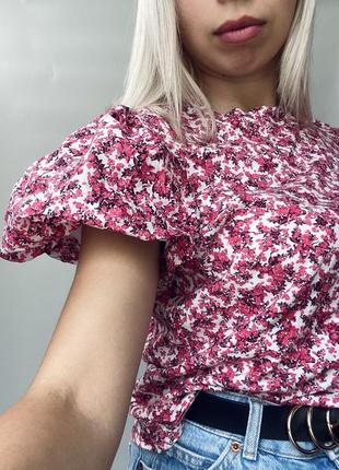 Блуза с объемными плечами рукавами цветочный принт4 фото