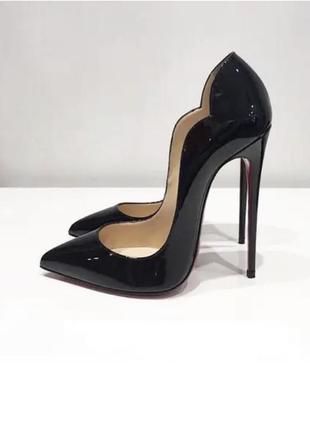 Туфлі під бренд christian louboutin so kate