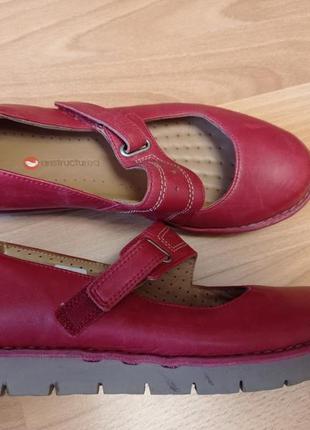 Жіночі туфлі, босоніжки clarks
