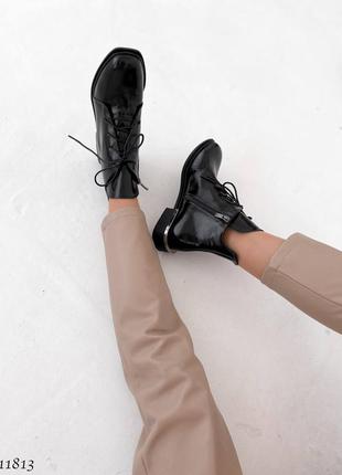Стильные демисезонные ботинки с квадратным носочком на низком квадратном каблуке натуральная кожа замша лак2 фото