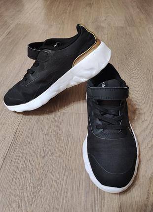 Кросівки nike розмір 33