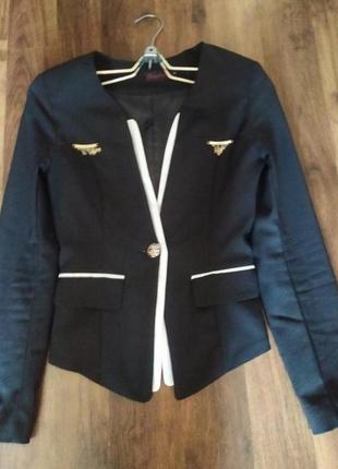 Женский пиджак новый без бирки