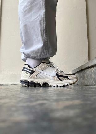 Высокое качество! женские кроссовки nike coffee zoom vomero 5 beige/white/black
