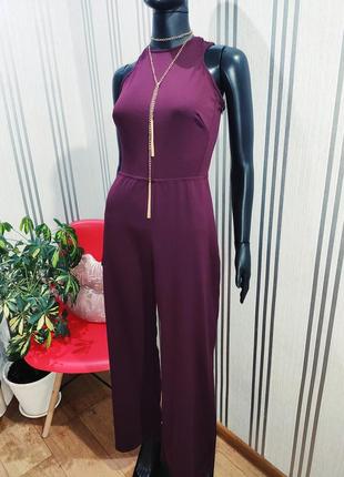 Відмінний марсаловый комбінезон з кюлотами препльтом на спині❤️